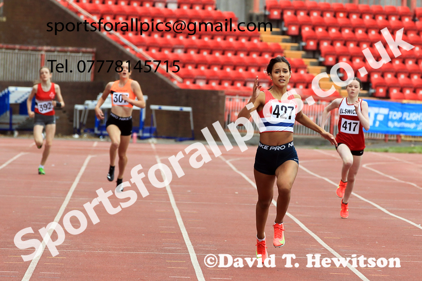 300 metres, Gateshead Tartan Games.  Photo: David T. Hewitson/Sports for All Pics